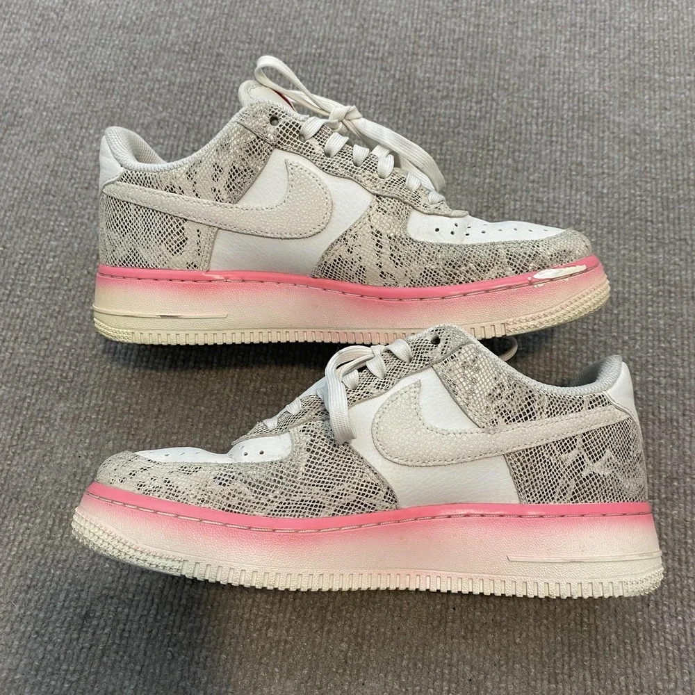 Nike Air Force 1 Shoes Womens Size 7.5 White Pink‎ Snakeskin Sneakers DV1031-030
